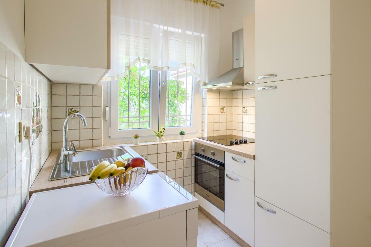 Apartman Paola Pula Zewnętrze zdjęcie