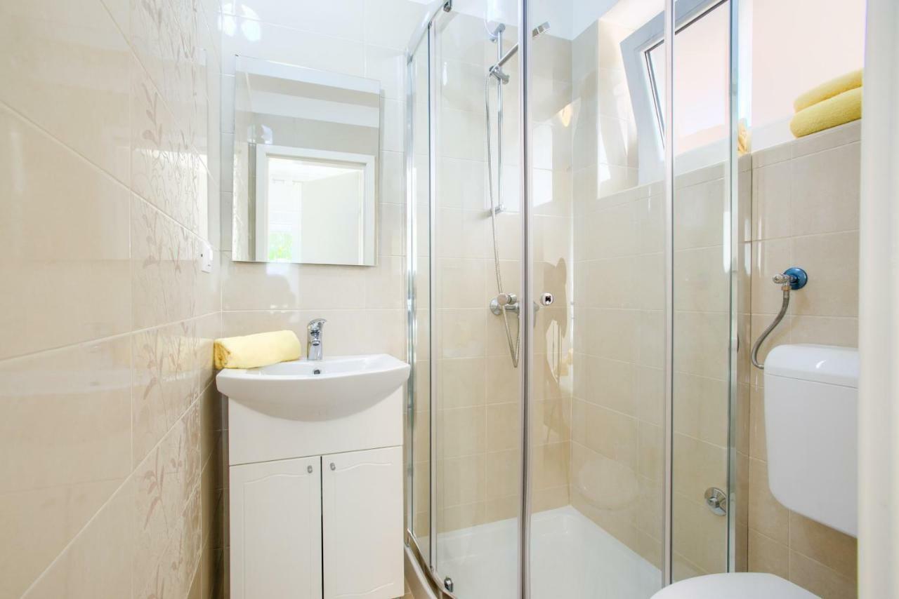 Apartman Paola Pula Zewnętrze zdjęcie