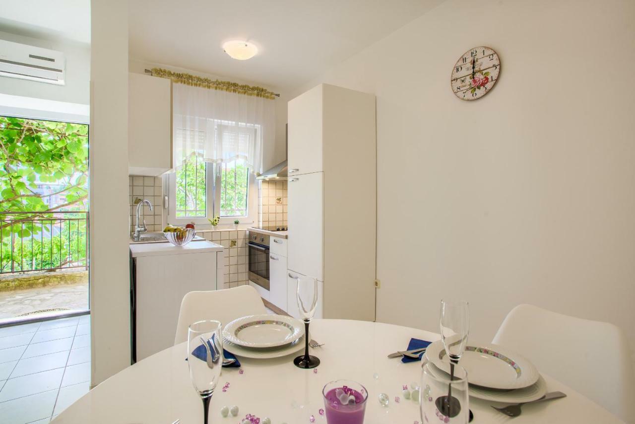 Apartman Paola Pula Zewnętrze zdjęcie